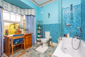 En Suite- click for photo gallery